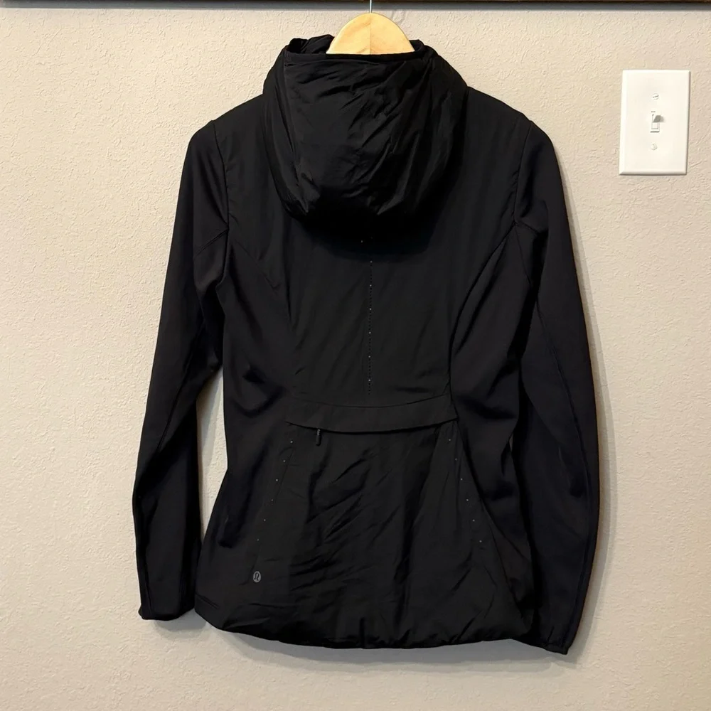 lululemon Run For Cold Pullover Size 6